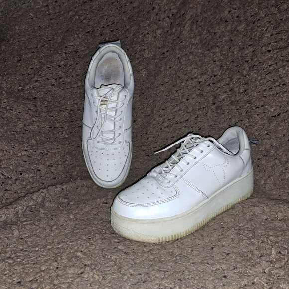 WINDSOR SMITH-Racerr-White Leather-Perforated Toe-Size 8-Excellent - Picture 1 of 8